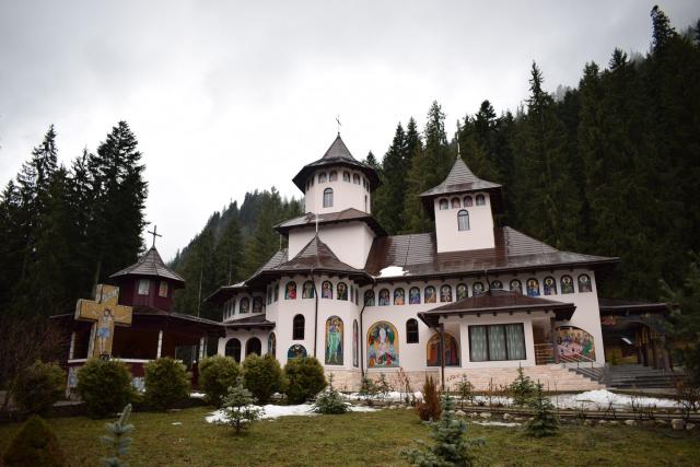 Echipa emisiunii „Tineri către tineri“, în excursie pe Rarău