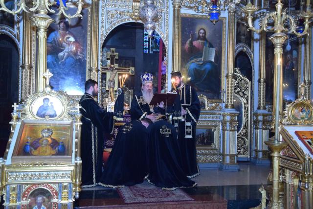 Liturghia Darurilor mai înainte sfinţite unită cu Vecernia, la Catedrala Mitropolitană din Iaşi