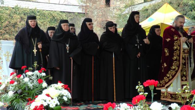 IPS Arhiepiscop Pimen, la hramul Mănăstirii Moldovița: „Ascultarea aduce linişte sufletească“