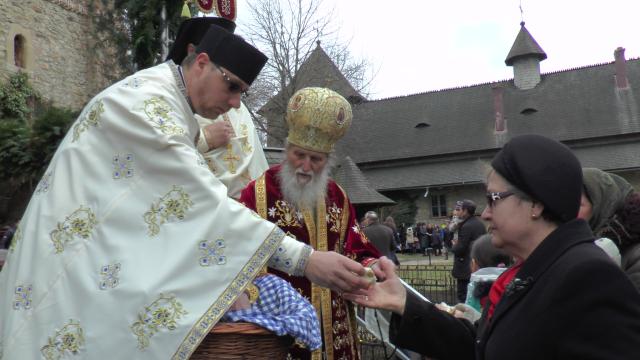 IPS Arhiepiscop Pimen, la hramul Mănăstirii Moldovița: „Ascultarea aduce linişte sufletească“
