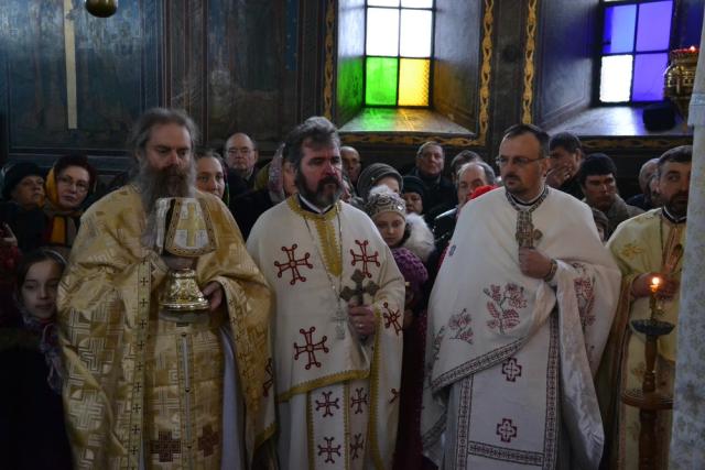 Vizită arhierească în Protopopiatul Hârlău: „Suntem chemați să înțelegem taina Bisericii din care facem parte”