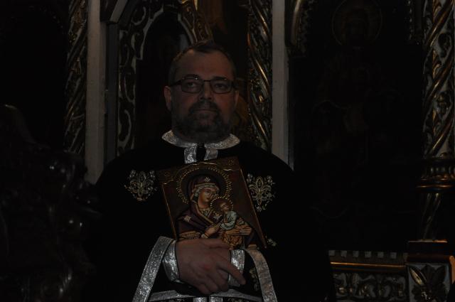 IPS Mitropolit Teofan: „Cea mai mare veste bună este că Dumnezeu a coborât pe pământ“