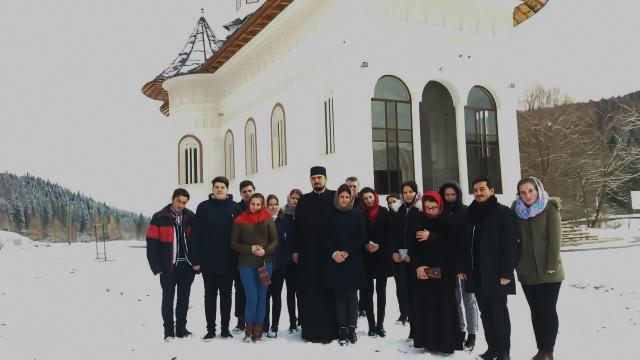 Elevii seminarişti dorohoieni, în pelerinaj la Mănăstirea Putna