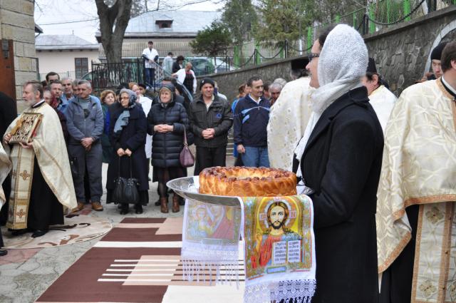 Taina Sfântului Maslu, oficiată de IPS Părinte Mitropolit Teofan la Spitalul Clinic de Psihiatrie Socola