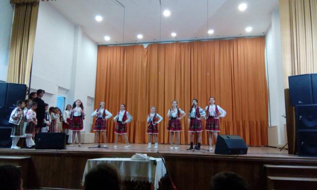 „Flori pentru mama“, la Vânători-Neamţ