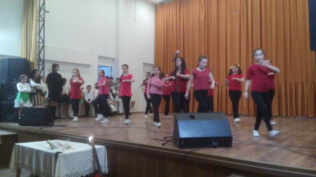 „Flori pentru mama“, la Vânători-Neamţ