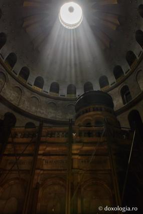 Ierusalim: Sfânta Lumină s-a aprins în Biserica Sfântului Mormânt