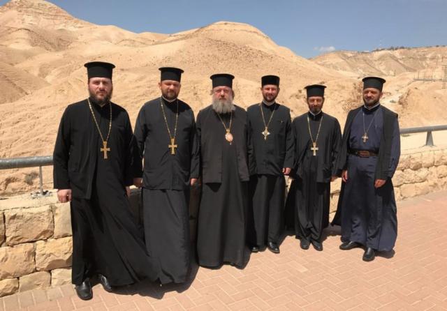 Delegaţia care va aduce Lumina Sfântă în România a ajuns la Ierusalim