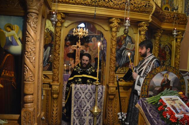 Denia celor 12 Evanghelii, oficiată de IPS Mitropolit Teofan la Mănăstirea Vlădiceni
