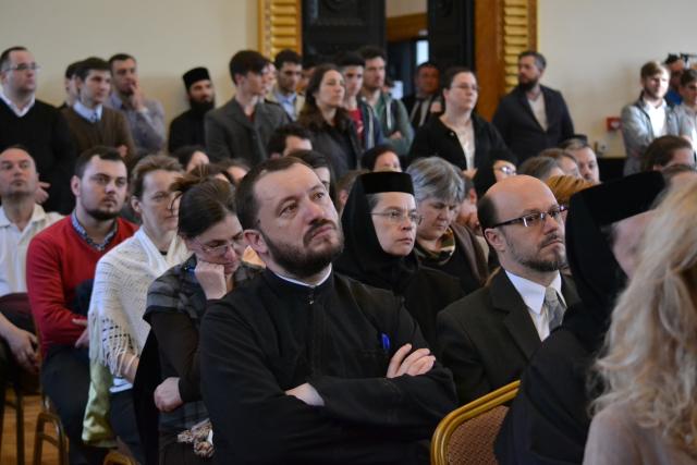 Lansare de carte în prezenţa autorului, Înaltpreasfinţitul Ierótheos Vlachos: „Două volume care dau mărturie despre experienţa vie a vieţii Bisericii“