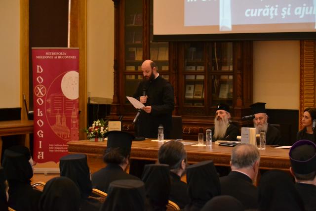Lansare de carte în prezenţa autorului, Înaltpreasfinţitul Ierótheos Vlachos: „Două volume care dau mărturie despre experienţa vie a vieţii Bisericii“