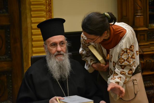 Lansare de carte în prezenţa autorului, Înaltpreasfinţitul Ierótheos Vlachos: „Două volume care dau mărturie despre experienţa vie a vieţii Bisericii“