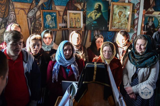 Corul misionar „Învierea“ al ASCOR Iaşi, la Cărbunari