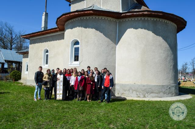 Corul misionar „Învierea“ al ASCOR Iaşi, la Cărbunari