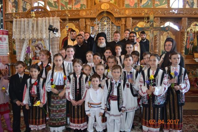 Liturghie arhierească în Parohia Holt
