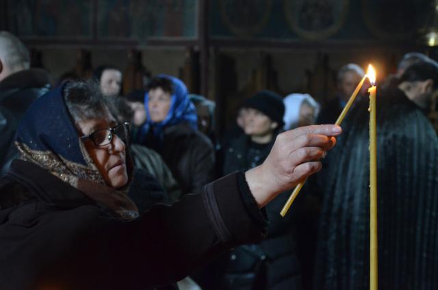 Mitropolitul Teofan la hramul Mănăstirii Bistriţa: „Dumnezeu nu poate să locuiască într-o minte stăpânită de conştiinţa luciferică a superiorităţii faţă de ceilalţi“