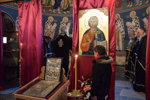 „Suntem chemați să avem aceste două surori în viața noastră - rugăciunea și faptele bune”