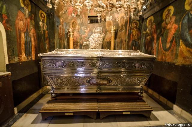 Mâna dreaptă a Sfântului Spiridon din Corfu va fi adusă la Mănăstirea Pantocrator