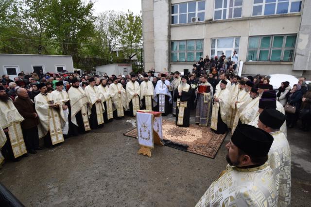 Biserica Spitalului „Dr. C. I. Parhon“ din Iaşi a fost sfinţită de IPS Mitropolit Teofan