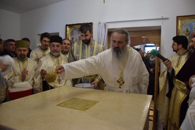 Biserica Spitalului „Dr. C. I. Parhon“ din Iaşi a fost sfinţită de IPS Mitropolit Teofan