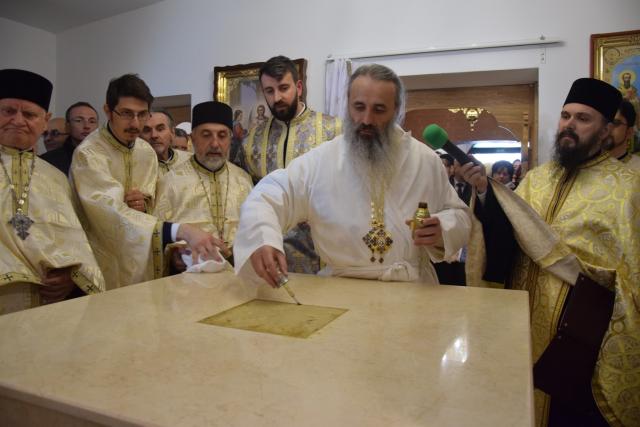 Biserica Spitalului „Dr. C. I. Parhon“ din Iaşi a fost sfinţită de IPS Mitropolit Teofan