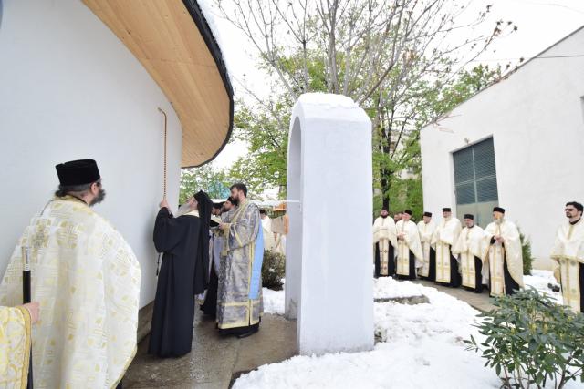 Biserica Spitalului „Dr. C. I. Parhon“ din Iaşi a fost sfinţită de IPS Mitropolit Teofan