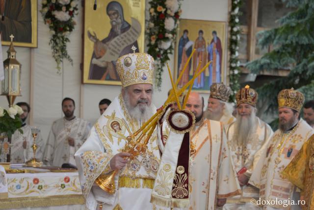 Bucovina și-a cinstit sfinții: Mitropolitul Iacob Putneanul și Cuvioșii Sila, Paisie și Natan au fost trecuți în calendar