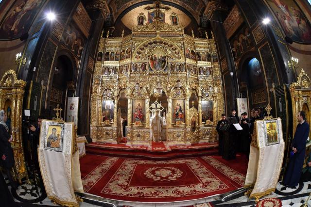 Părintele Patriarh Daniel a sfinţit catapeteasma Bisericii bucureștene „Domnița Bălașa”