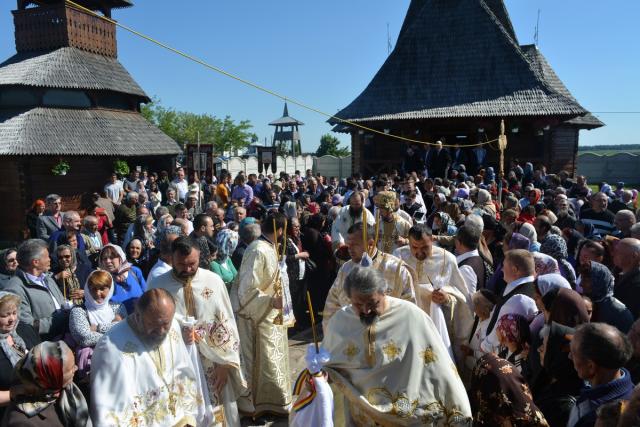 Sfinţiri de biserici în parohiile Găiceana şi Oprişiţa