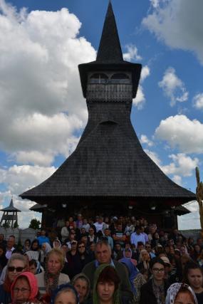 Sfinţiri de biserici în parohiile Găiceana şi Oprişiţa