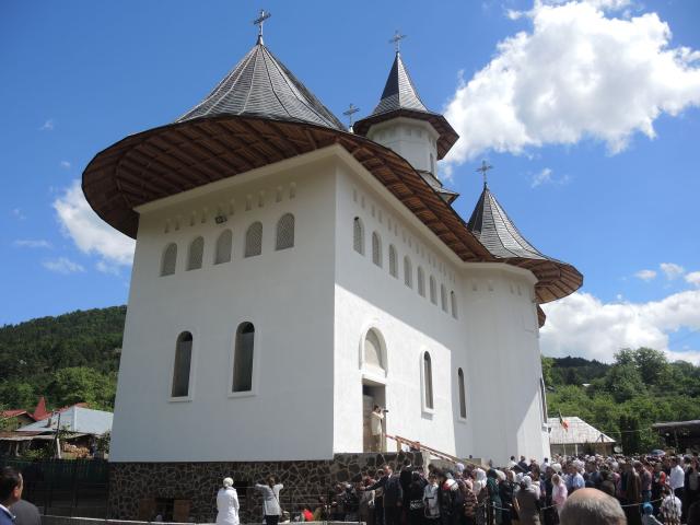 Sfințirea Paraclisului „Sfântul Cuvios Paisie Aghioritul” din Bistrița, comuna Alexandru cel Bun