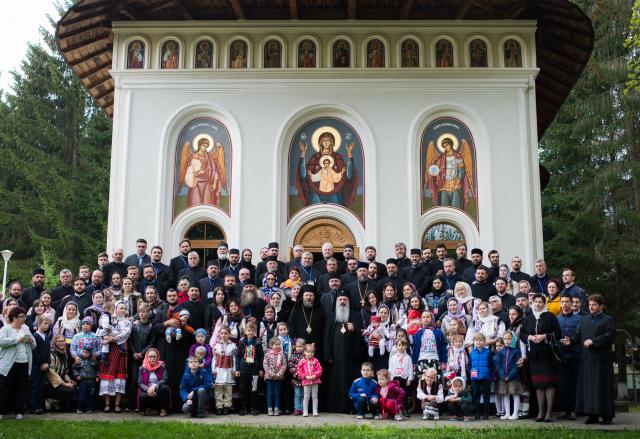 A doua conferință cu preoții și preotesele din Arhiepiscopia Iașilor, la Centrul Cultural Pastoral „Sfântul Daniil Sihastrul”-Durău