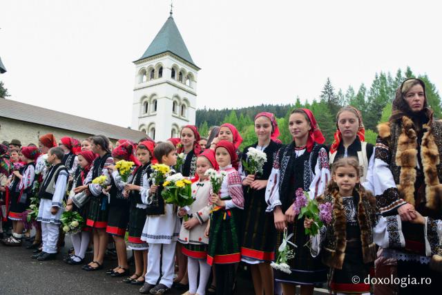 (Foto) Mănăstirea Putna: Primirea Părintelui Patriarh Daniel şi a delegaţiei oficiale