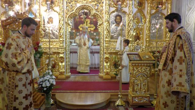 Liturghie arhierească la Mănăstirea Cămârzani