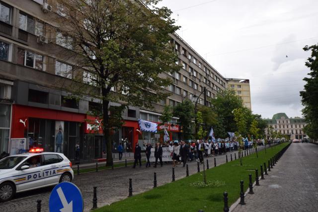 IPS Mitropolit Teofan, la „Marşul Absolventului“: „O persoană fericită este o persoană care mulţumeşte“