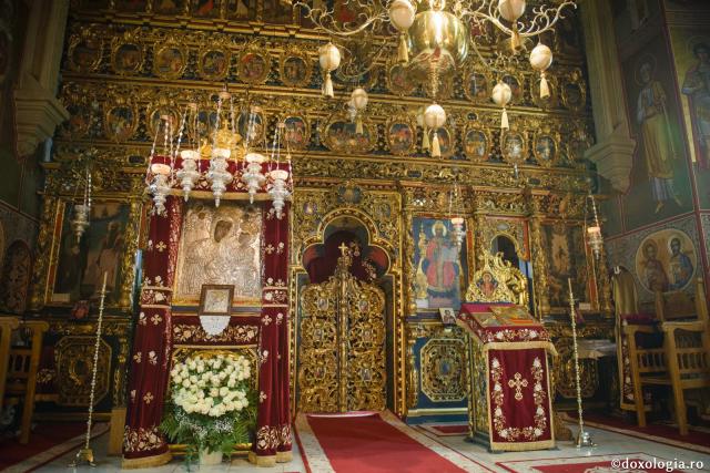 Iconostasul Mănăstirii Putna, dăruit de Mitropolitul Iacob Putneanul