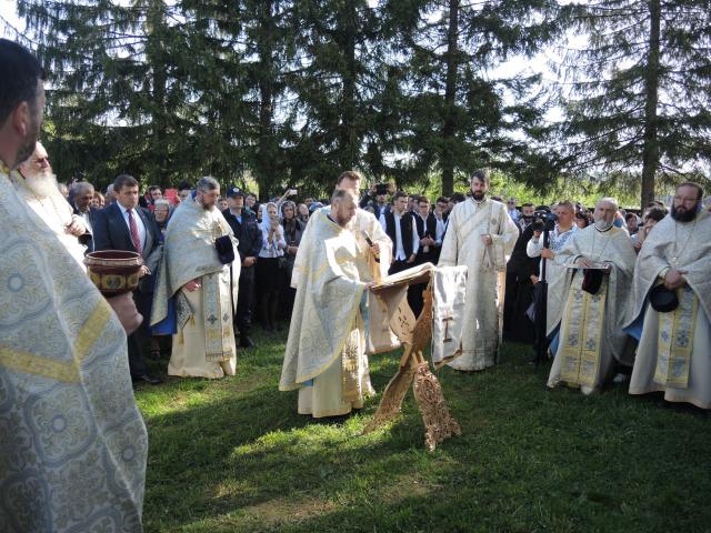 Resfințire de biserică la Crăcăoani: „Biserica este spitalul unde Doctorul este Dumnezeu”