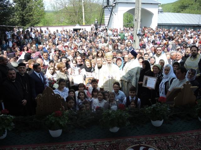 Resfințire de biserică la Crăcăoani: „Biserica este spitalul unde Doctorul este Dumnezeu”
