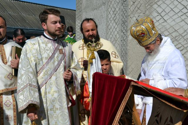 O nouă biserică în localitatea suceveană Baia
