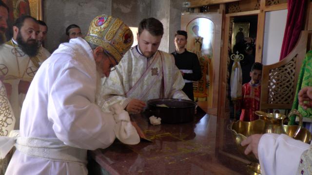O nouă biserică în localitatea suceveană Baia