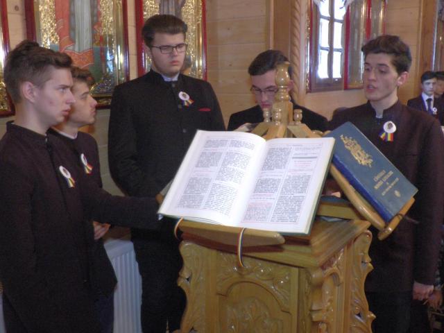 Credincioşii din Volovăţ l-au sărbătorit pe Sfântul Mărturisitor Ioan Rusul