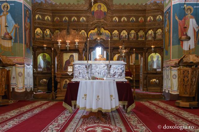 Sfințirea raclei Sfântului Iacob Putneanul (galerie FOTO)
