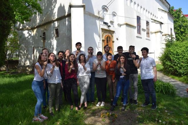Traininguri pentru formarea animatorilor „Taberei din Pridvorul Satului”