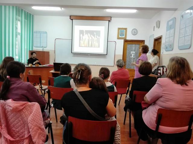 Eveniment cultural la Şcoala Gimnazială „Miron Costin“ din Bacău
