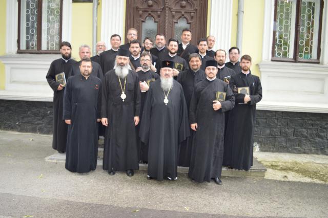Corala „Apostolii”, în pelerinaj la Mitropolia Basarabiei