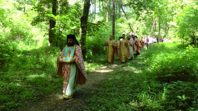 Ocrotitorul Sucevei, sărbătorit prin Liturghie arhierească și procesiune