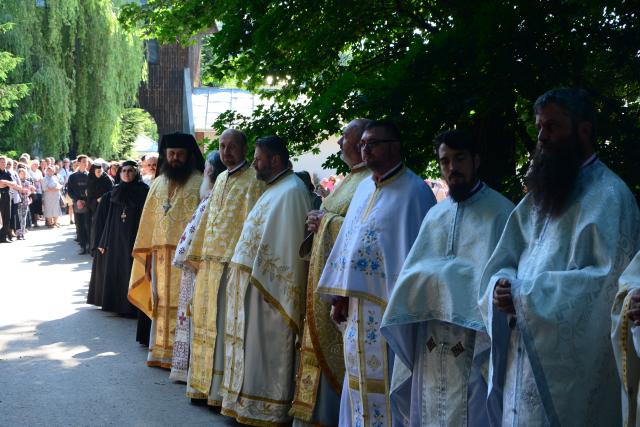 Mănăstirea Guranda din Botoșani și-a serbat hramul prin Liturghie arhierească