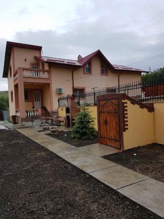 Binecuvântări arhiereşti la Şerbeşti şi Radomireşti