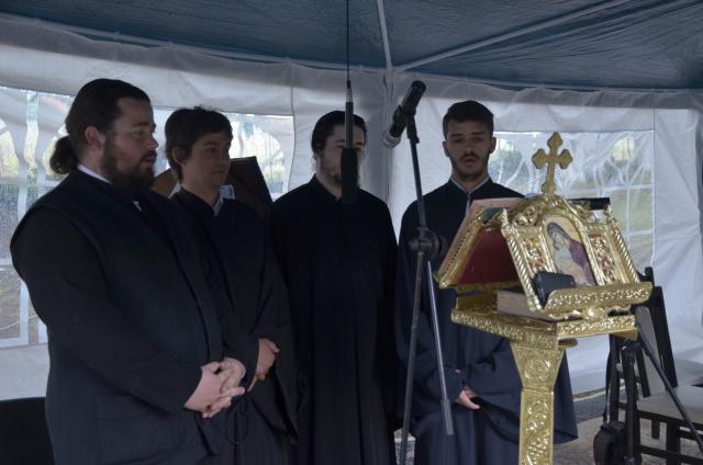 Sfinții Români, sărbătoriți la Mănăstirea Bucium prin Liturghie arhierească