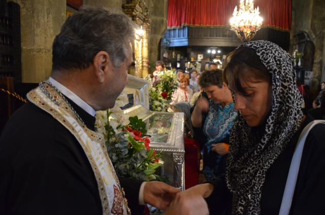 Procesiune cu sfinte moaște la Piatra Neamț, cu ocazia sărbătorii Nașterea Sfântului Ioan Botezătorul
